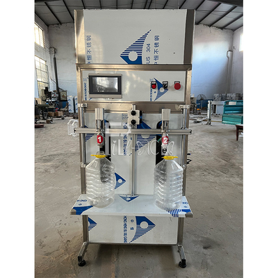 Riempitrice di bottiglie liquide lineari semi automatiche Olio essenziale di acqua minerale fornitore