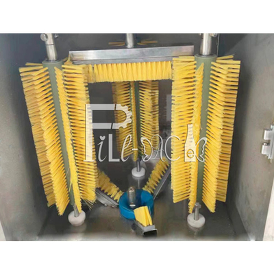 Sciacquaggio interno ad alta pressione Lavatrice di bottiglie da 5 galloni Spazzolatura esterna Spazzatura stazione singola fornitore