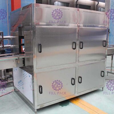 600BPH quattro linea automatica completa macchina di rifornimento di gallone di Monoblock con la valvola di troppopieno fornitore