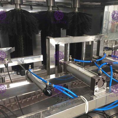 300bph 18.9l controllo automatico del Plc della macchina di rifornimento dell'acqua da 5 galloni fornitore