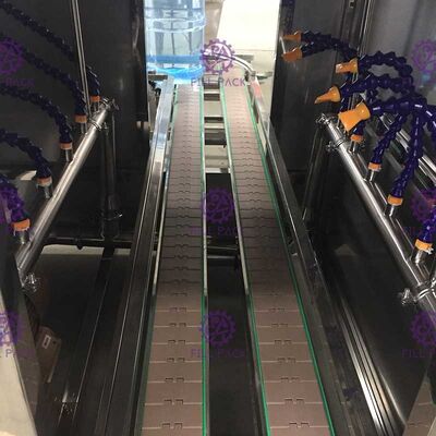 Le doppie portabottiglie allineano 300BPH macchina di rifornimento da 3 galloni fornitore