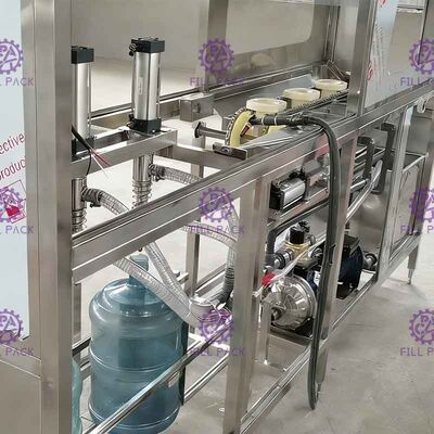 SUS304 100BPH macchina di rifornimento dell'acqua da 5 galloni con una testa di decapsulatura fornitore