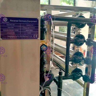 FRP pre filtra la macchina di trattamento delle acque di osmosi inversa 500LPH fornitore