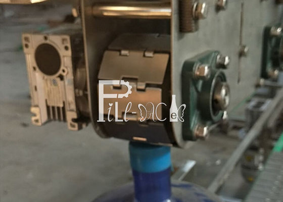 Bottiglia automatica piena guidata elettrica di 450BPH 20L imbottigliatrice da 5 galloni per acqua minerale fornitore
