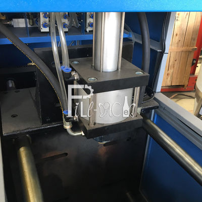 macchina di plastica dello stampaggio mediante soffiatura della bottiglia 120BPH fornitore