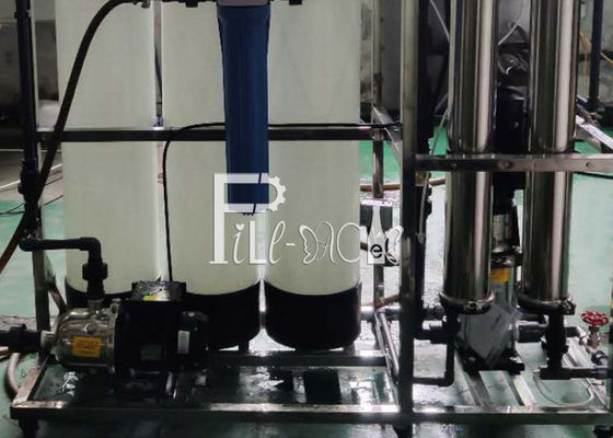 FRP pre filtra la macchina di trattamento delle acque di osmosi inversa 500LPH fornitore