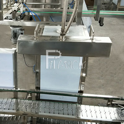 SUS d'alimentazione di sollevamento 304 dell'auto linea di riempimento di gallone di 120 BPH fornitore