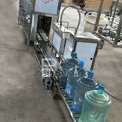 SUS d'alimentazione di sollevamento 304 dell'auto linea di riempimento di gallone di 120 BPH fornitore