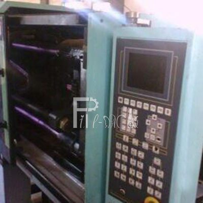3 macchina dello stampaggio ad iniezione del semilavorato di gallone 120BPH fornitore