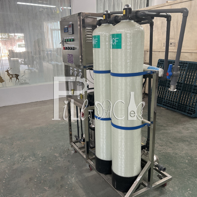Sistema bevente puro della macchina dell'attrezzatura di purificazione di osmosi inversa di trattamento dell'acqua minerale 500-2000LPH fornitore