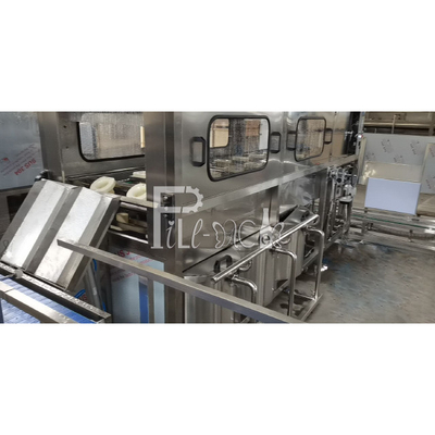 300BPH tappatrice di plastica automatica del materiale da otturazione dell'acqua in bottiglia di gallone 18.9L della bottiglia 3 fornitore