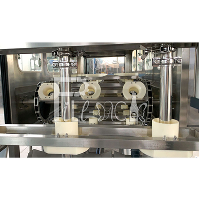 Acqua pura in bottiglia automatica della macchina di rifornimento di gallone 450BPH che lava coperchiamento di riempimento fornitore