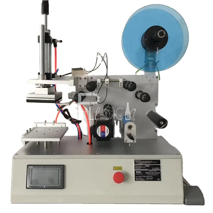 L'etichettatore piano della bottiglia del quadrato semiautomatico stona la singola attrezzatura adesiva dell'etichettatrice dell'autoadesivo dei lati laterali o doppi fornitore
