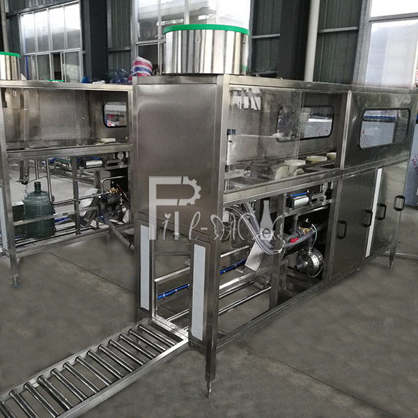 Il trasportatore a rulli ha prodotto la macchina di rifornimento dell'acqua del barilotto di 120 BPH fornitore
