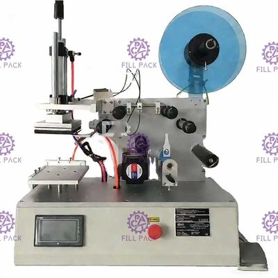 L'etichettatore piano della bottiglia del quadrato semiautomatico stona la singola attrezzatura adesiva dell'etichettatrice dell'autoadesivo dei lati laterali o doppi